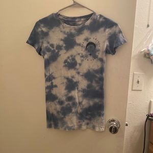 short sleeve blue and white t-shirt. brand: aeropostale size: small